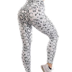 TYC Effortless Scrunch Legging - White Cobra